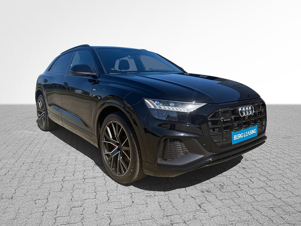 Audi Q8 50 TDi S-line quattro Tiptr. 5d