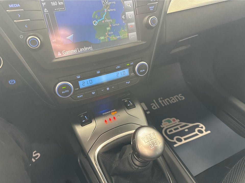 Toyota Avensis 1,8 VVT-i T3 Touring Sports 5d