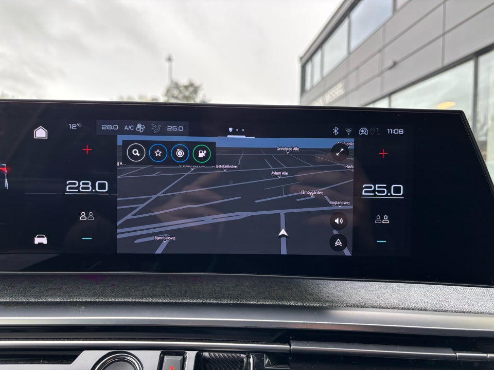 Peugeot e-3008 77 GT 5d