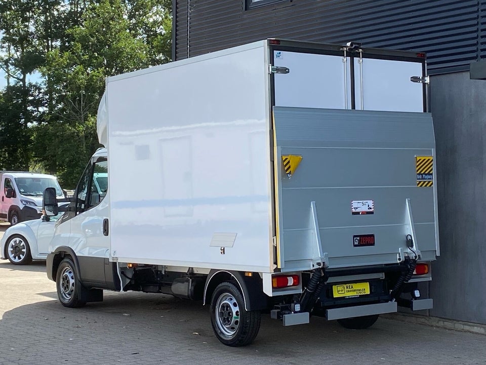 Iveco Daily 3,0 35S18 4100mm Alukasse m/lift AG8