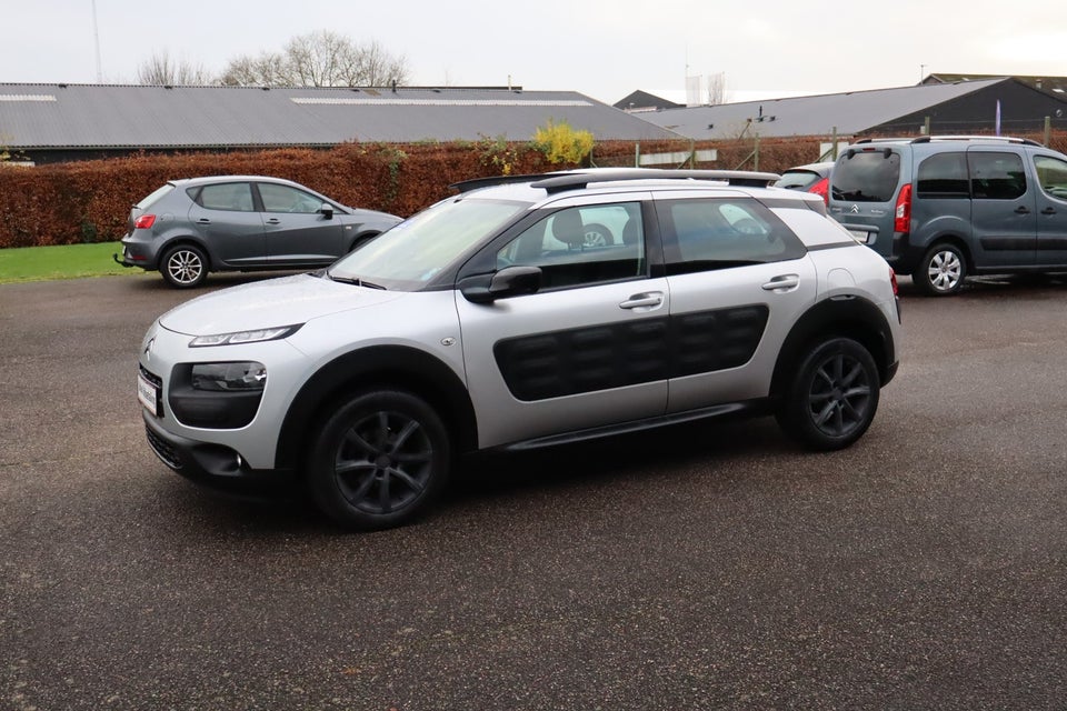 Citroën C4 Cactus 1,2 PureTech 110 Shine 5d