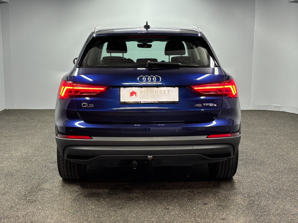 Audi Q3 45 TFSi e Attitude plus S-tr. 5d