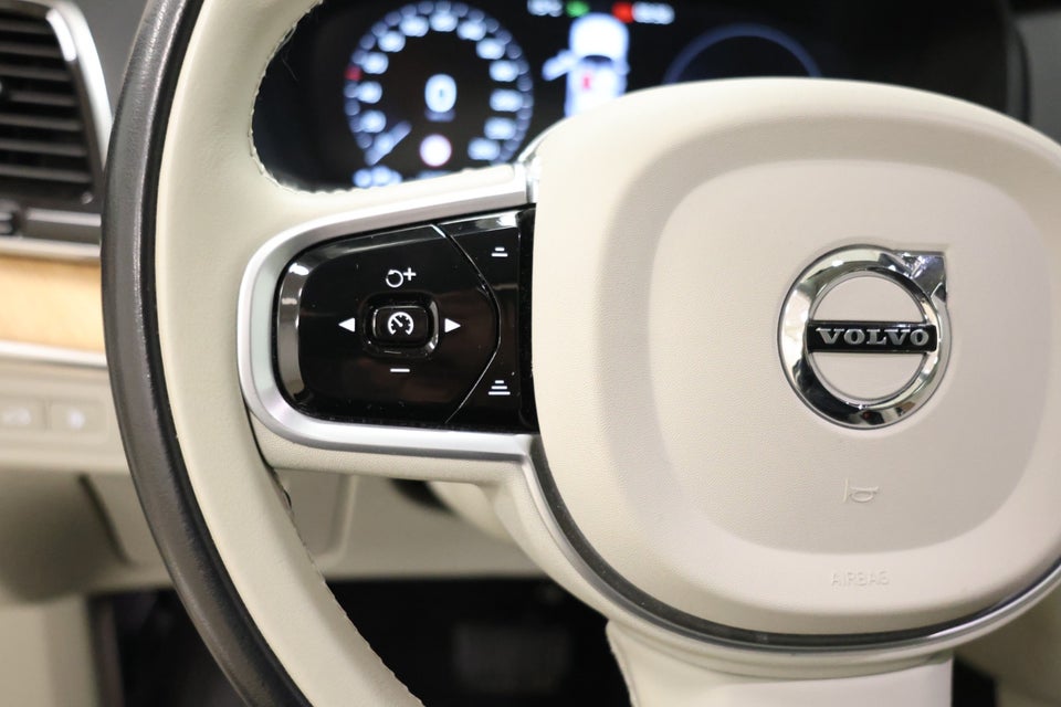 Volvo XC90 2,0 T8 ReCharge Inscription aut. AWD 7prs 5d