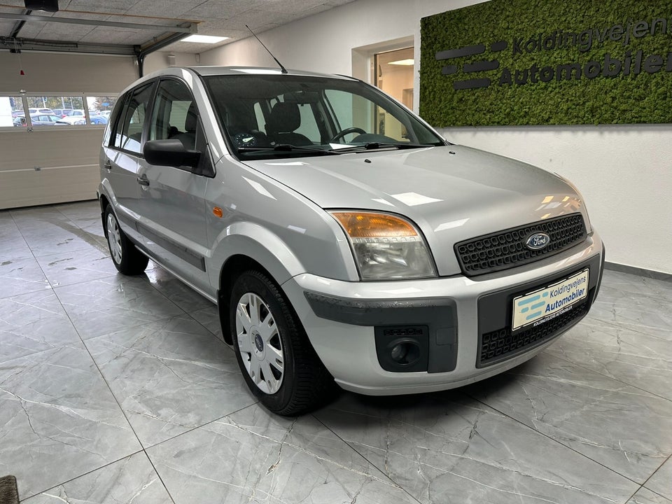 Ford Fusion 1,4  5d