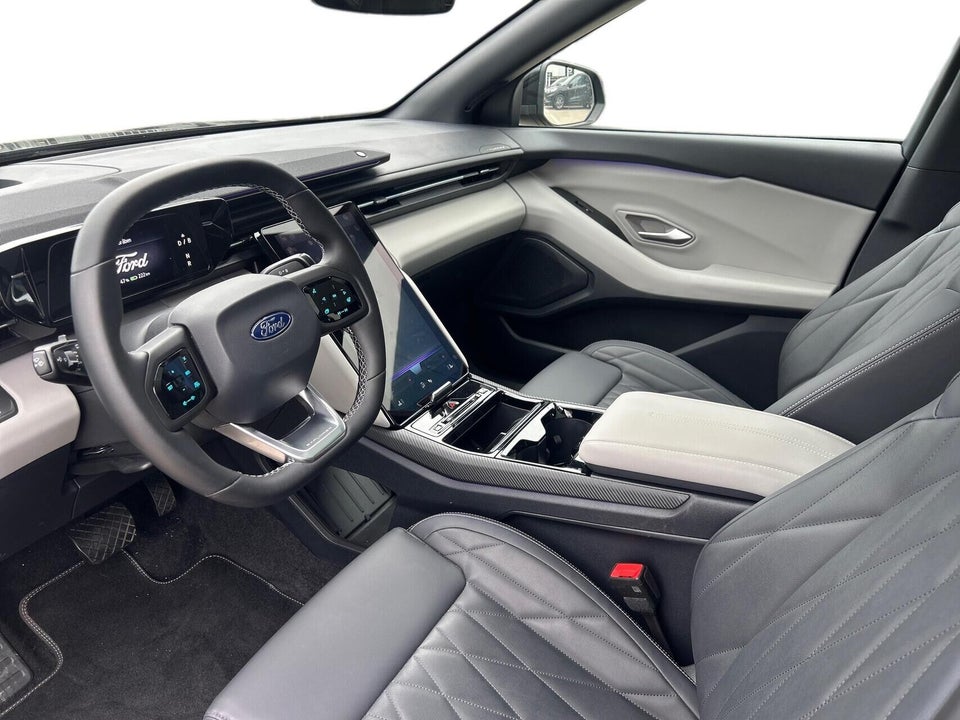 Ford Explorer 82 Premium Extended Range 5d