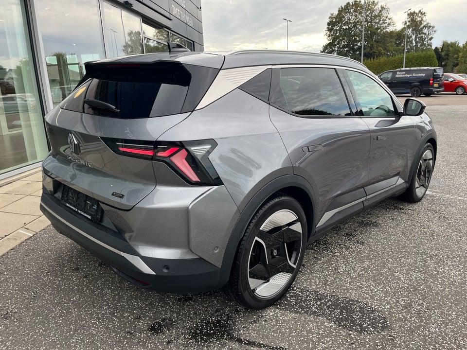 Renault Scenic E-Tech 87 Iconic 5d