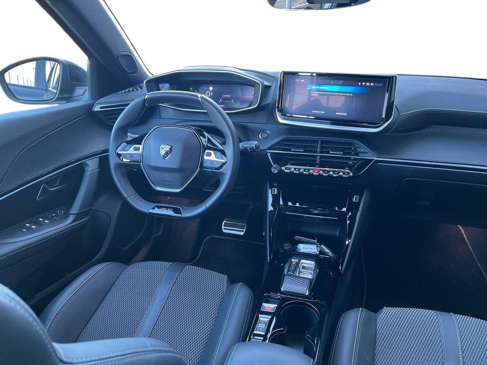 Peugeot e-2008 54 GT 5d