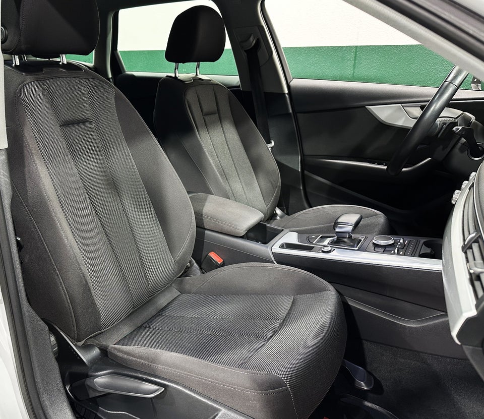 Audi A4 2,0 TDi 150 Avant S-tr. 5d