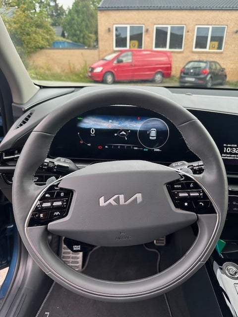 Kia Niro 64 EV Upgrade 5d