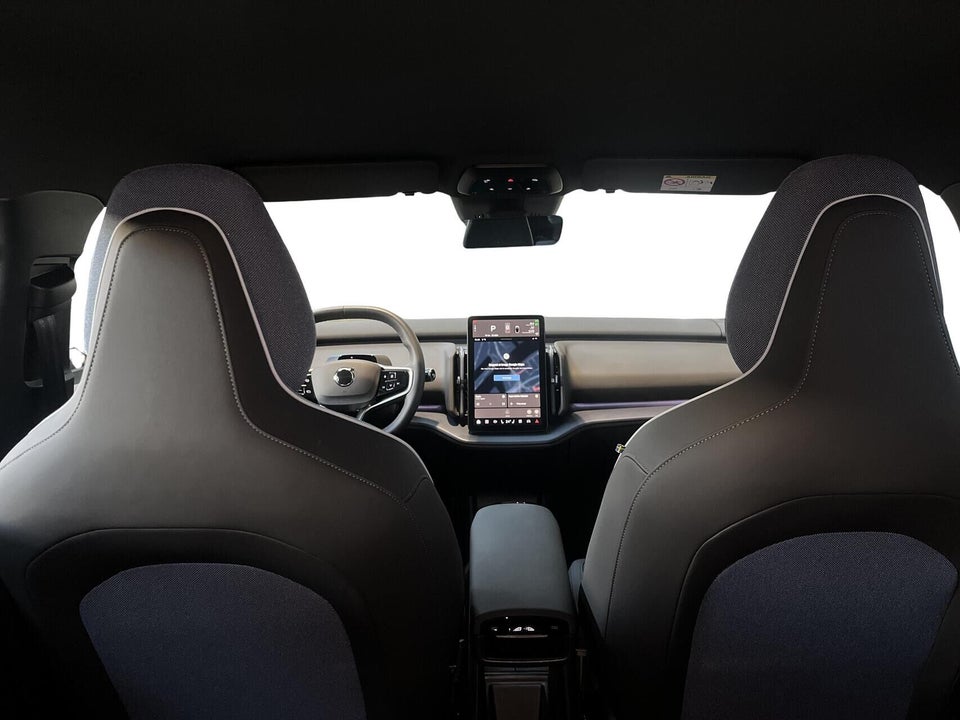 Volvo EX30 Standard Range Plus 5d