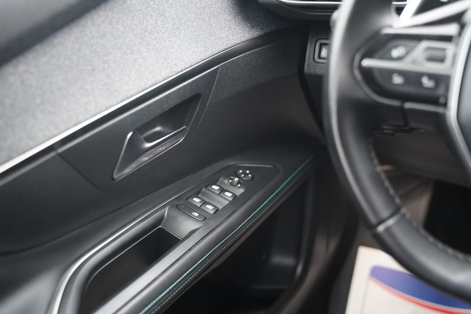 Peugeot 3008 1,6 Hybrid Allure Pack EAT8 5d