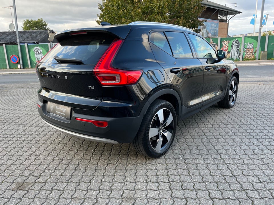 Volvo XC40 2,0 T4 190 Momentum aut. 5d