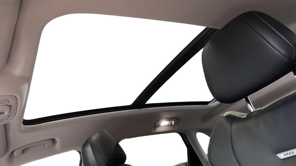 MG Marvel R Luxury 5d