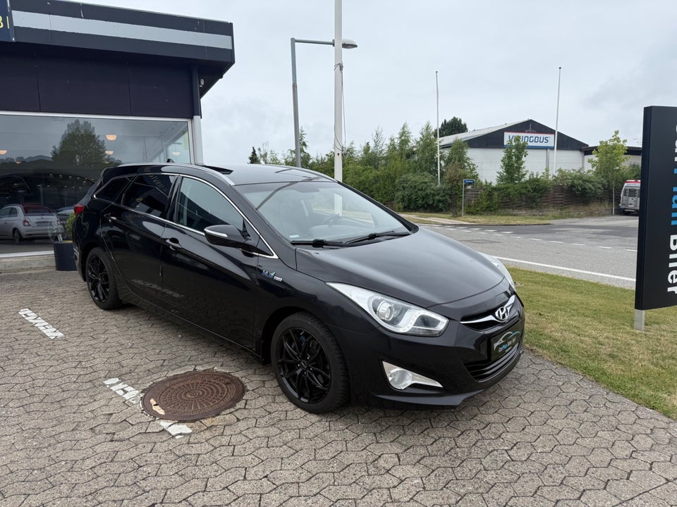 Hyundai i40 1,7 CRDi 115 Comfort Business 4d