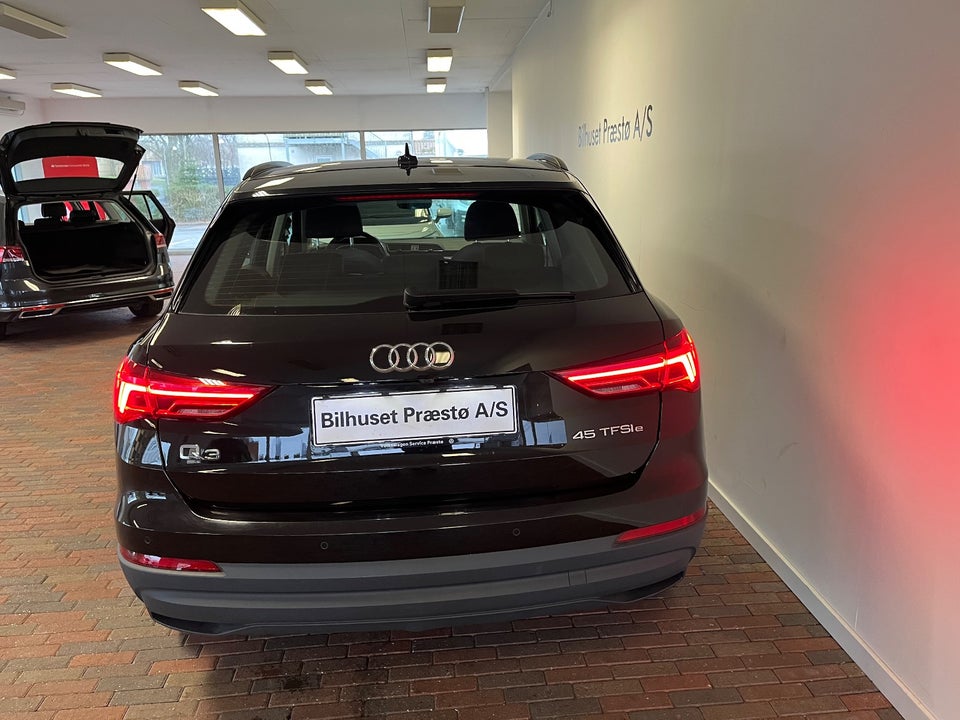 Audi Q3 45 TFSi e Attitude plus S-tr. 5d