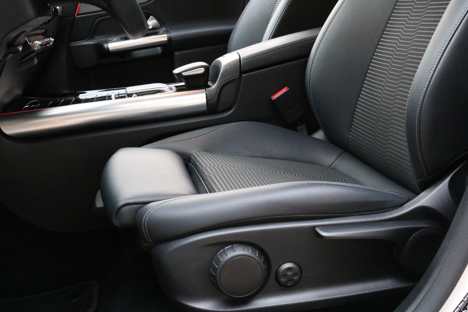 Mercedes EQA250 Progressive 5d