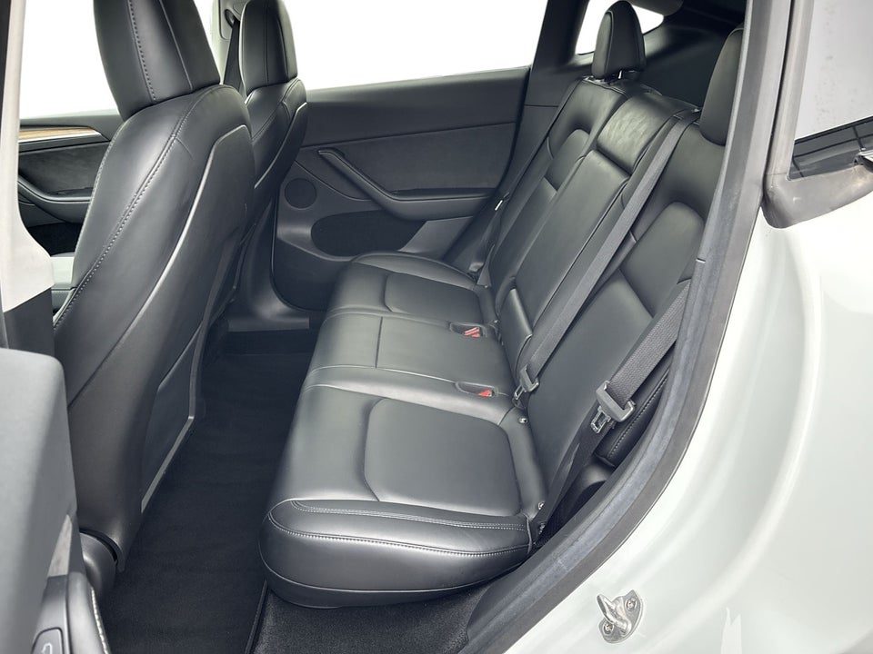 Tesla Model Y Long Range AWD 5d