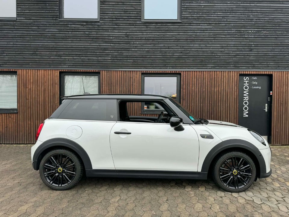 MINI Cooper SE Yours Trim 3d