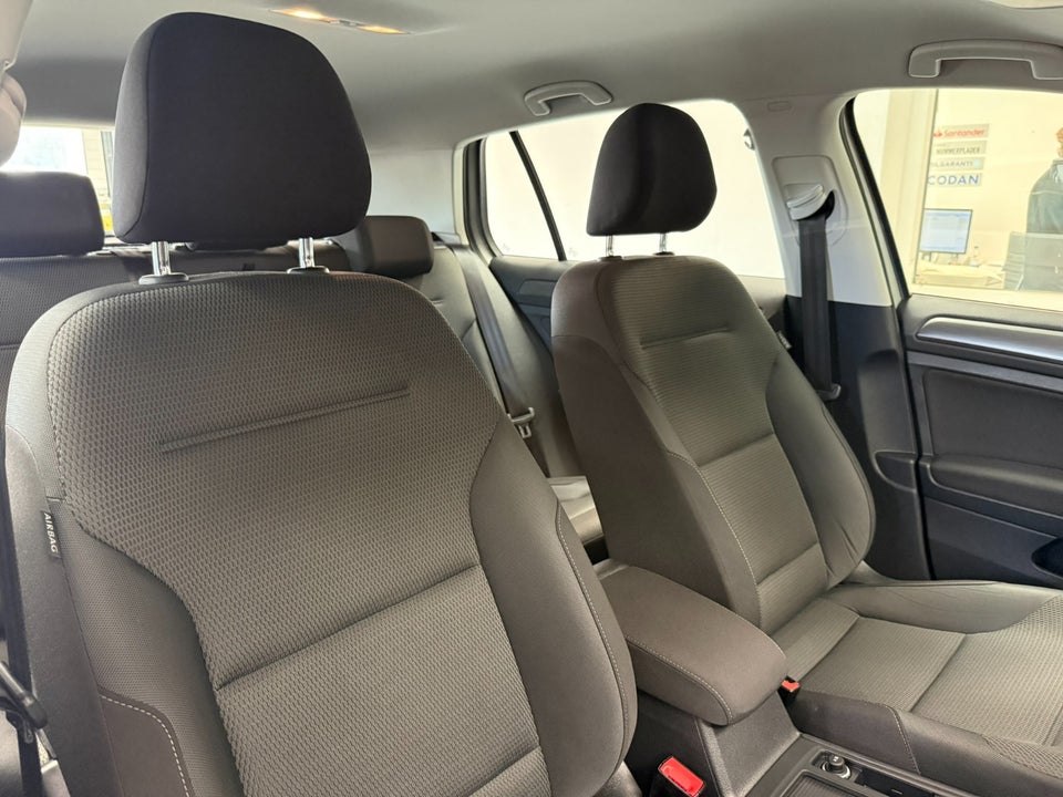 VW Golf VII 1,5 TSi 130 Comfortline Connect DSG 5d