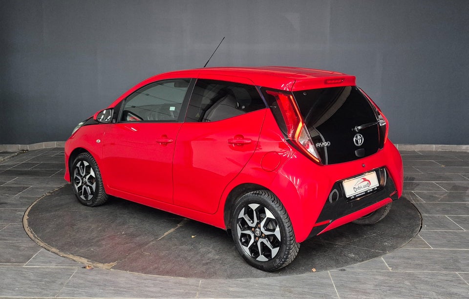 Toyota Aygo 1,0 VVT-i x-press 5d