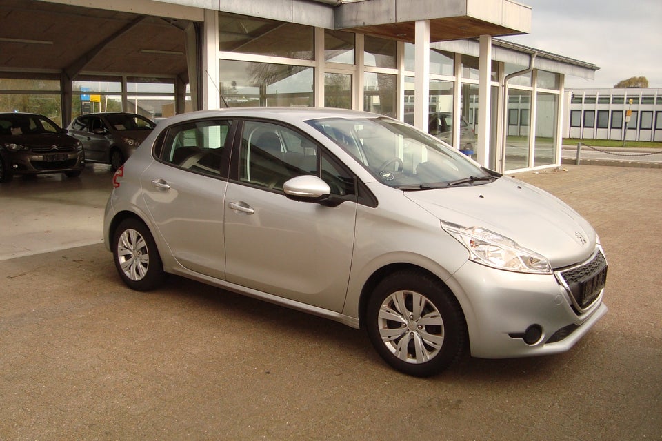 Peugeot 208 1,2 VTi 82 Active 5d