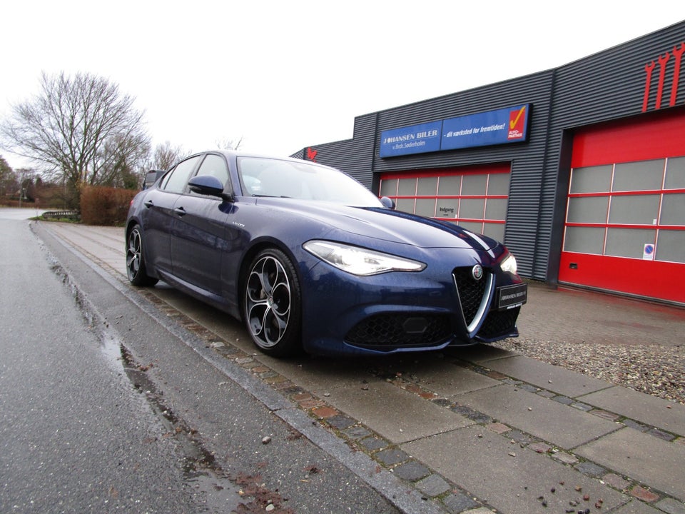 Alfa Romeo Giulia 2,0 T 280 Veloce aut. Q4 4d