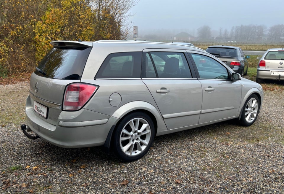 Opel Astra 1,6 Turbo Enjoy Wagon 5d