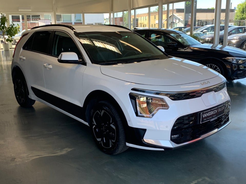 Kia Niro 64 EV Upgrade 5d