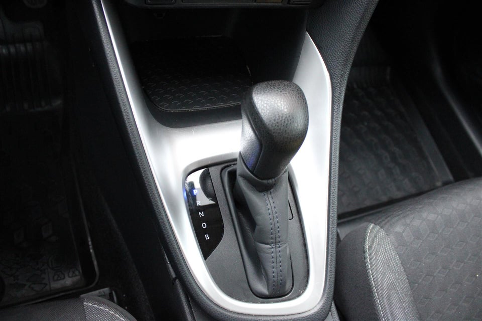 Toyota Yaris 1,5 Hybrid H3 e-CVT 5d