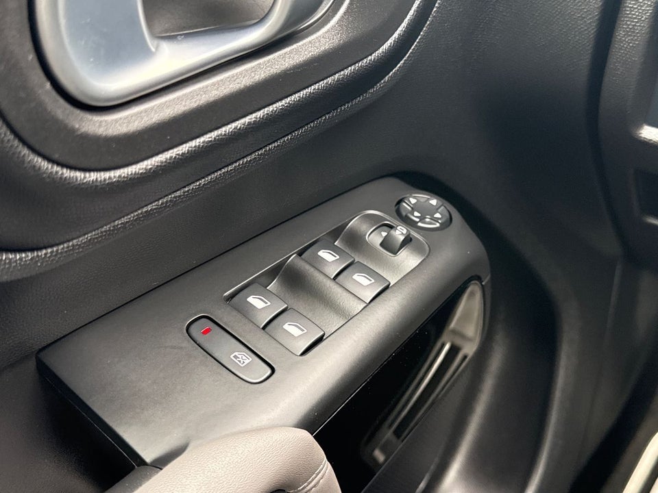 Citroën C5 Aircross 1,6 Hybrid Shine Sport EAT8 5d