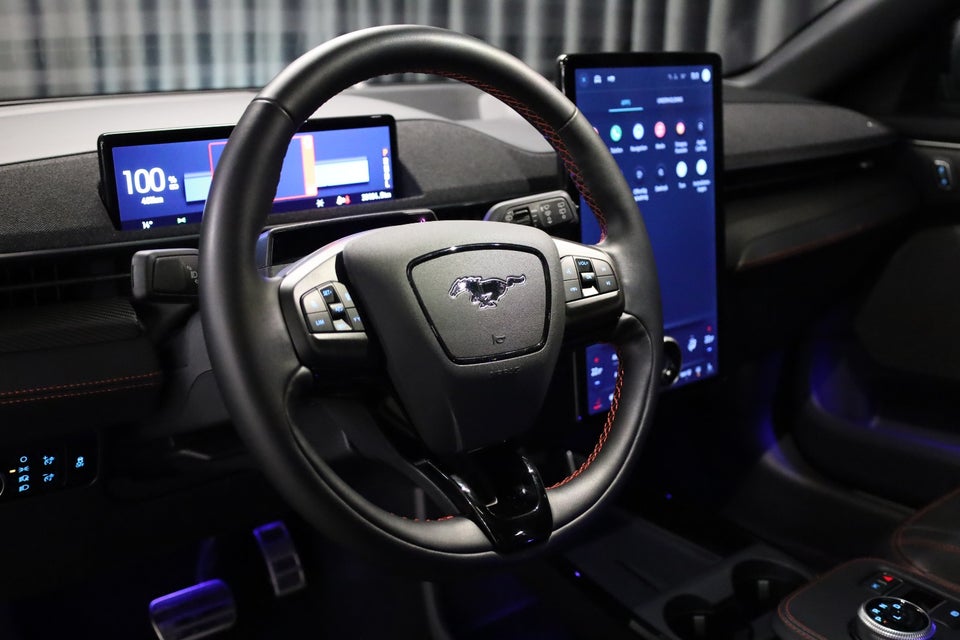 Ford Mustang Mach-E 98 Premium Extended Range 5d