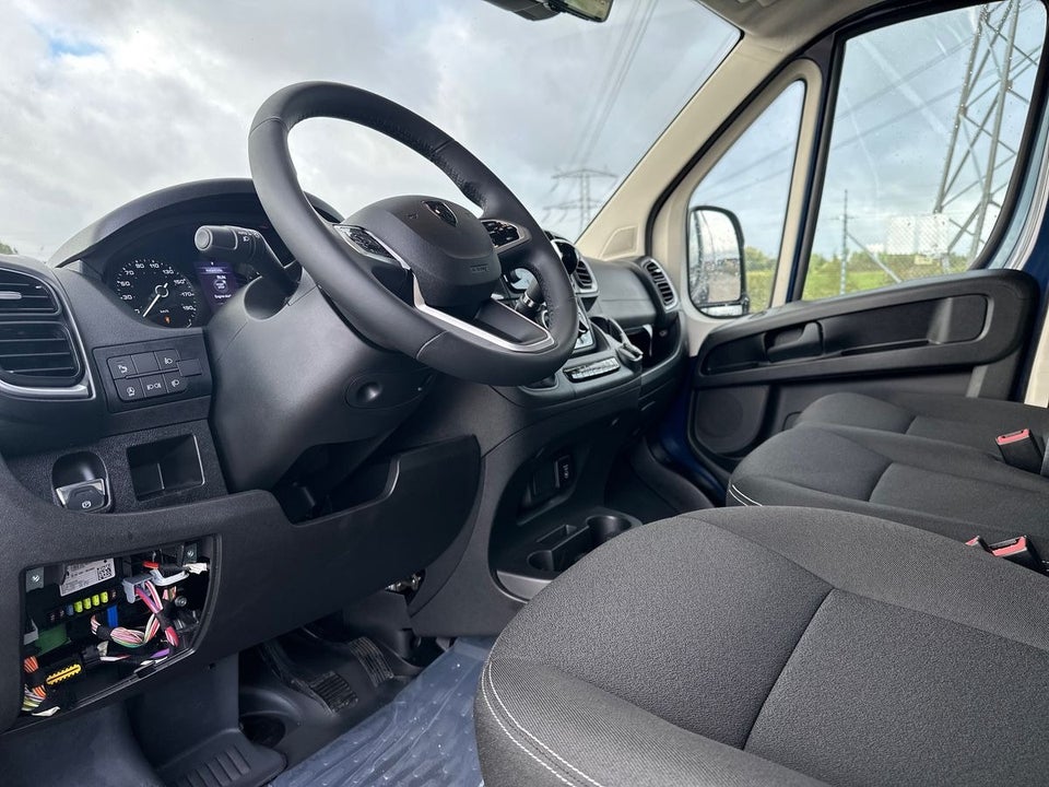 Peugeot Boxer 335 2,2 BlueHDi 180 L2H2 Premium EAT8