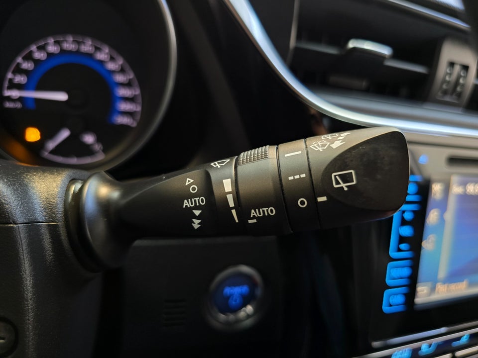 Toyota Auris 1,8 Hybrid H2 Touring Sports CVT 5d