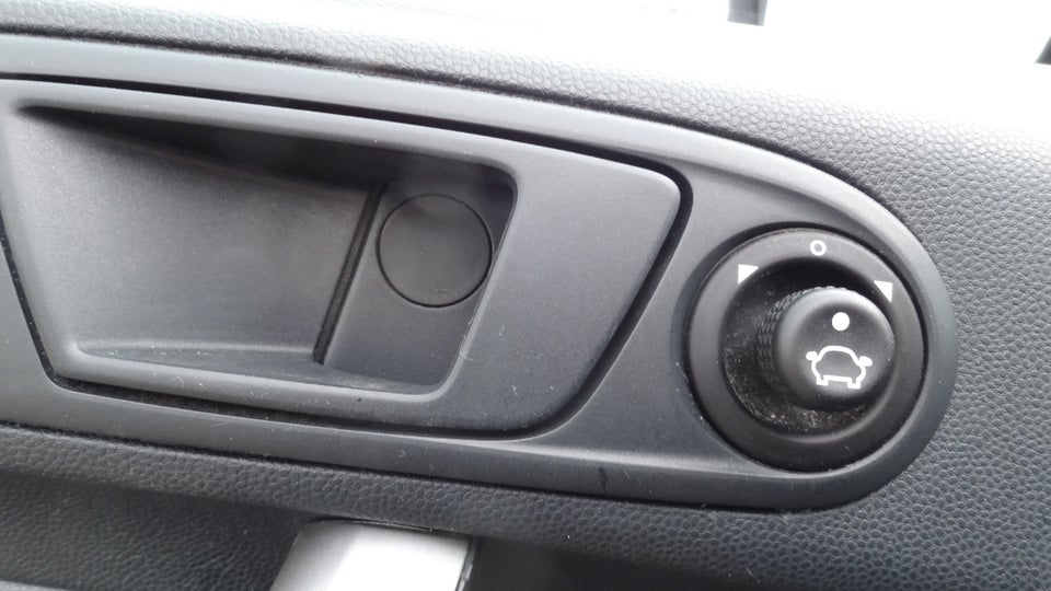 Ford Fiesta 1,25 82 Trend 5d