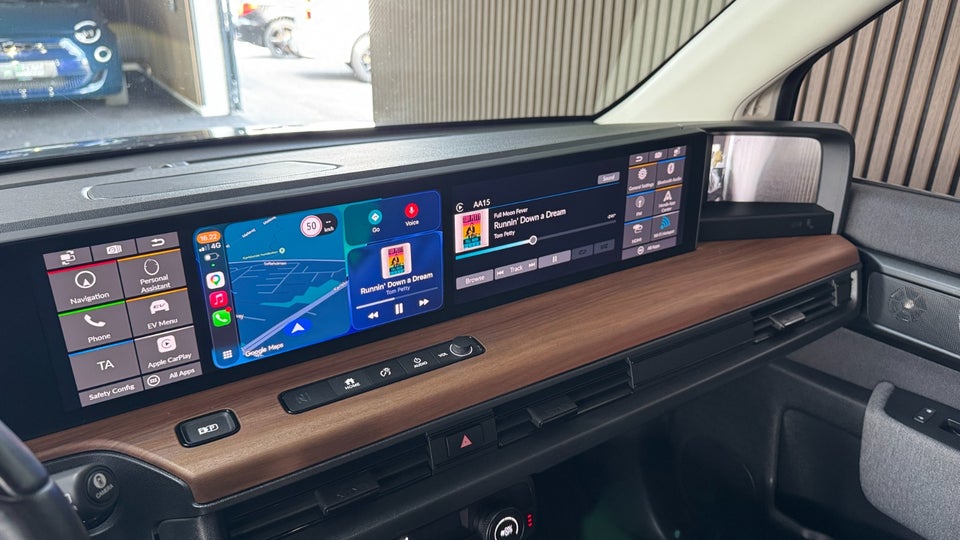 Honda e Advance 5d