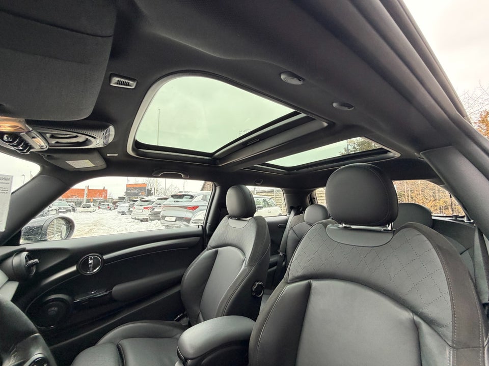 MINI Cooper SE Maximise 3d