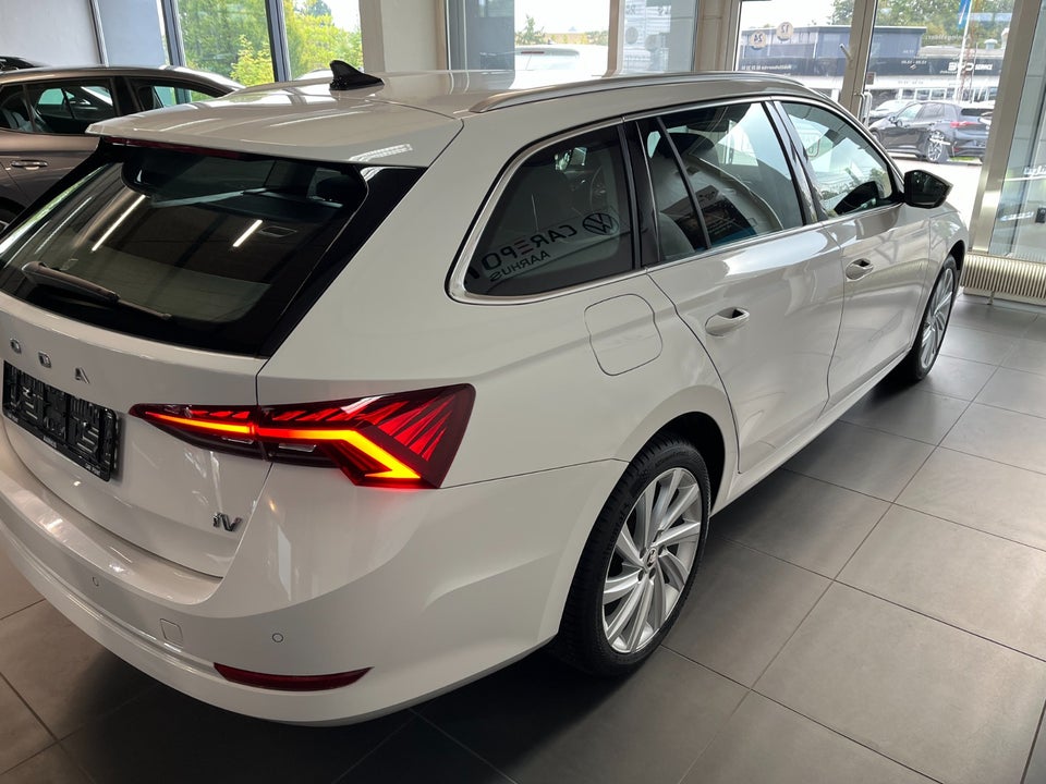 Skoda Octavia 1,4 TSi iV Plus Combi DSG 5d