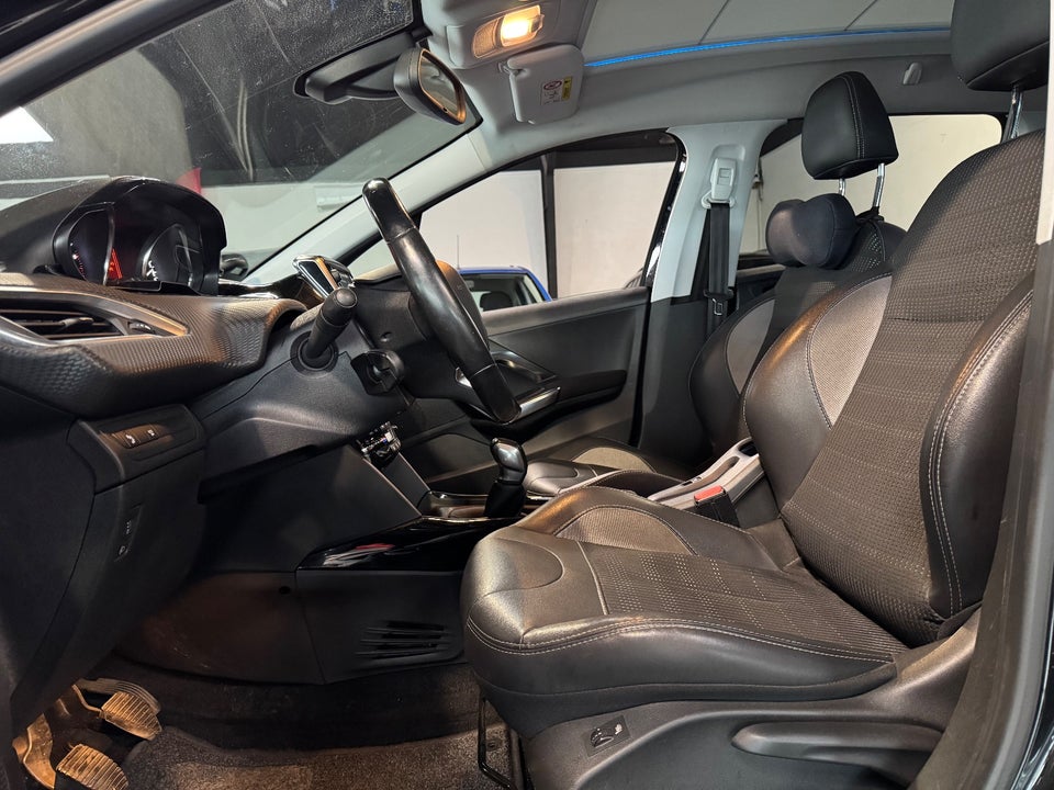 Peugeot 2008 1,6 BlueHDi 100 Allure Sky 5d