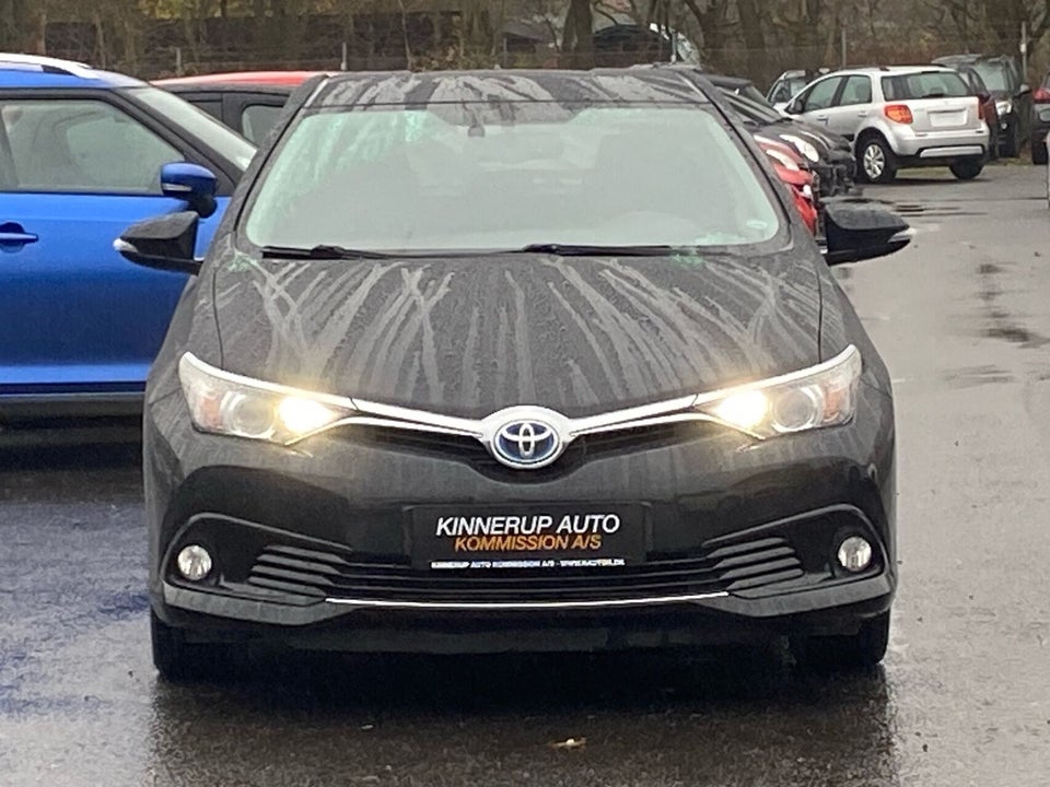 Toyota Auris 1,8 Hybrid H2 Comfort CVT 5d