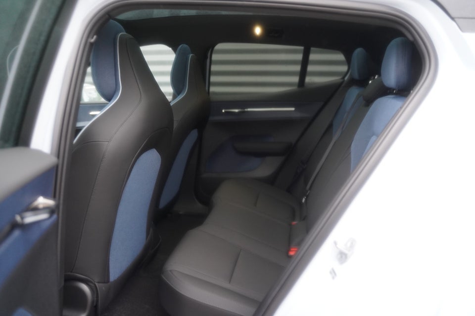 Volvo EX30 Extended Range Ultra 5d