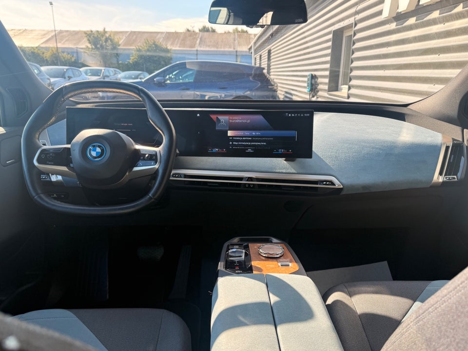 BMW iX xDrive40 5d