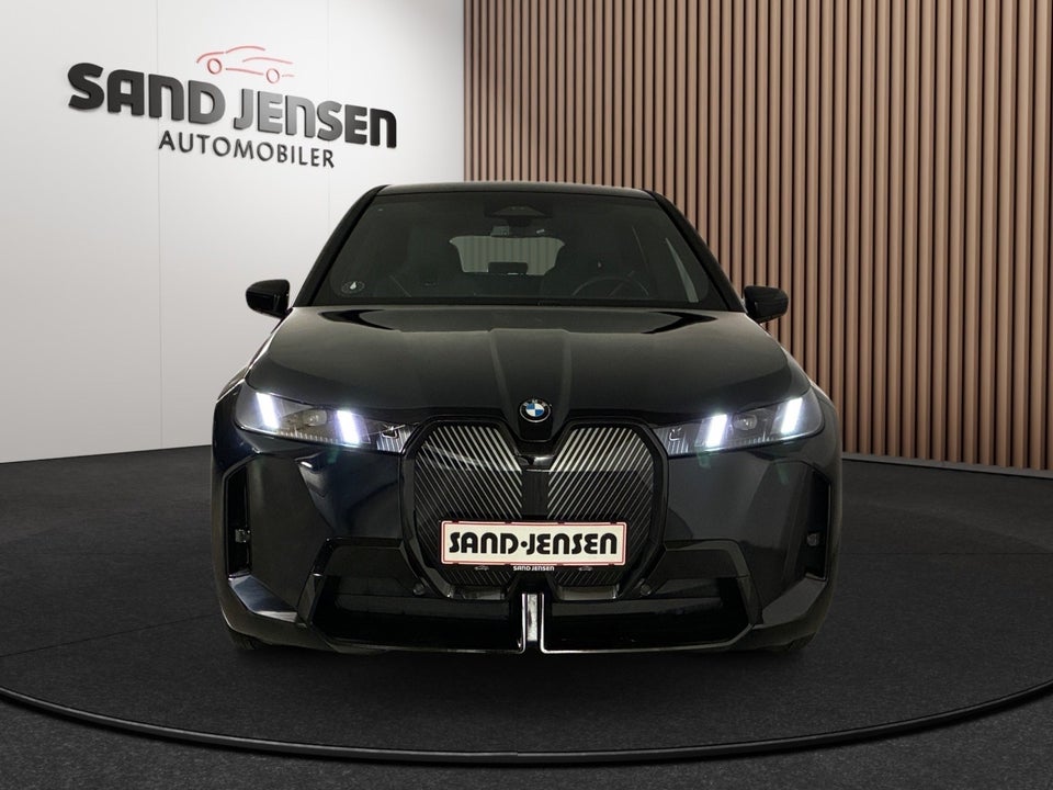 BMW iX xDrive45 M-Sport 5d