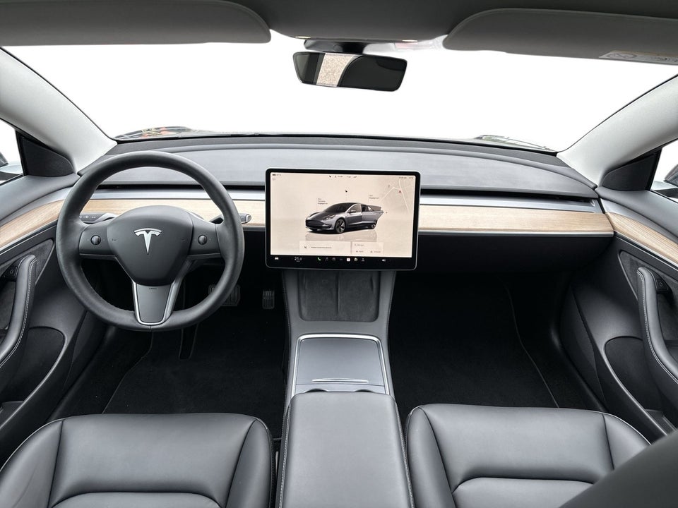 Tesla Model 3 RWD 4d