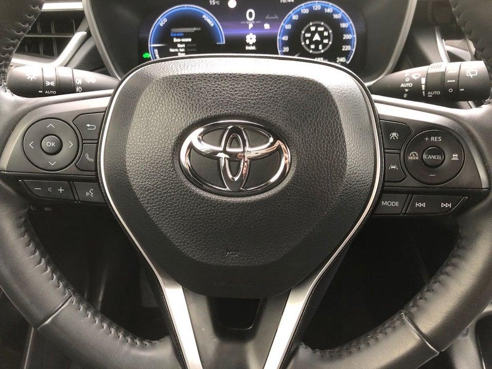 Toyota Corolla Cross 2,0 Hybrid Style CVT 5d