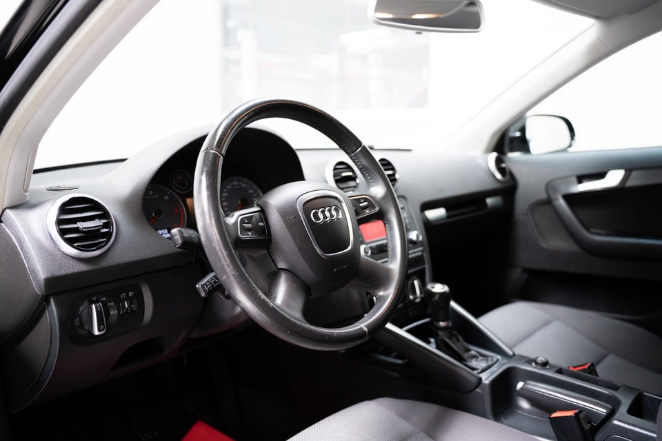 Audi A3 1,6 TDi Ambiente Sportback 5d