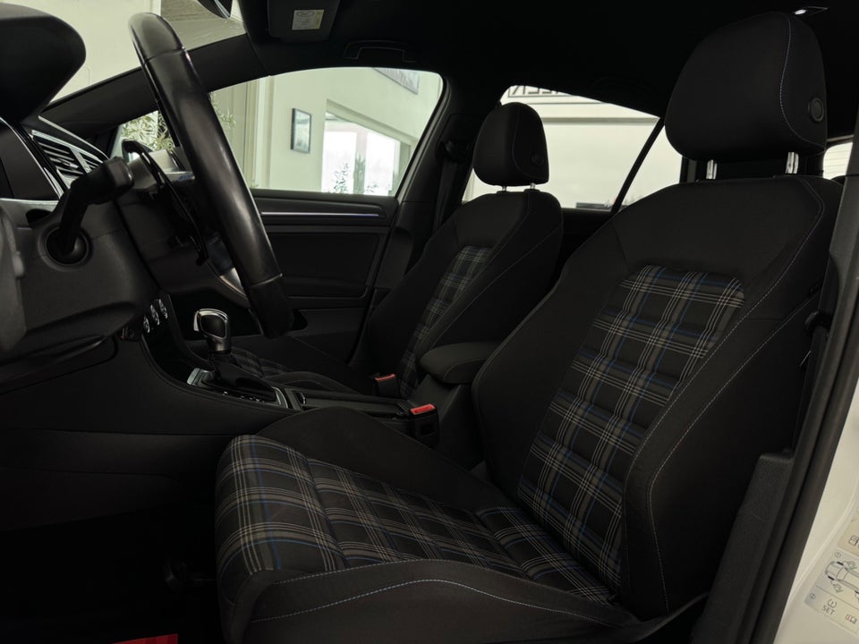 VW Golf VII 1,4 GTE DSG 5d