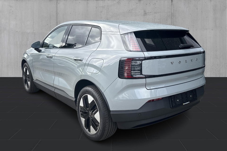Volvo EX30 Extended Range Core 5d