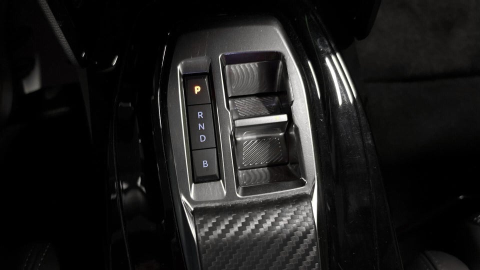 Peugeot e-208 50 GT 5d