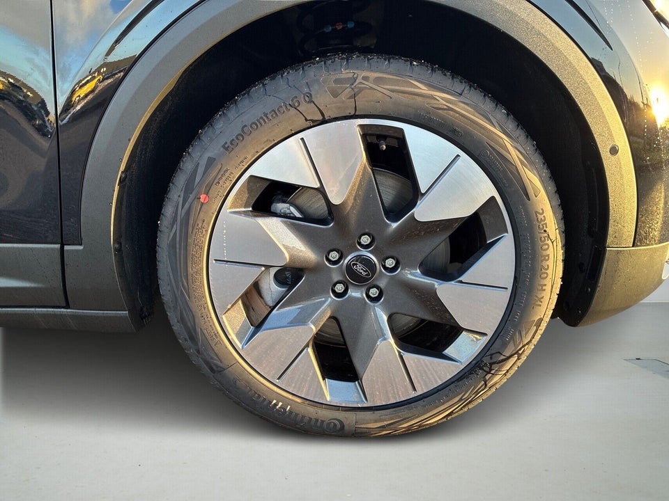 Ford Explorer 77 Premium Extended Range 5d