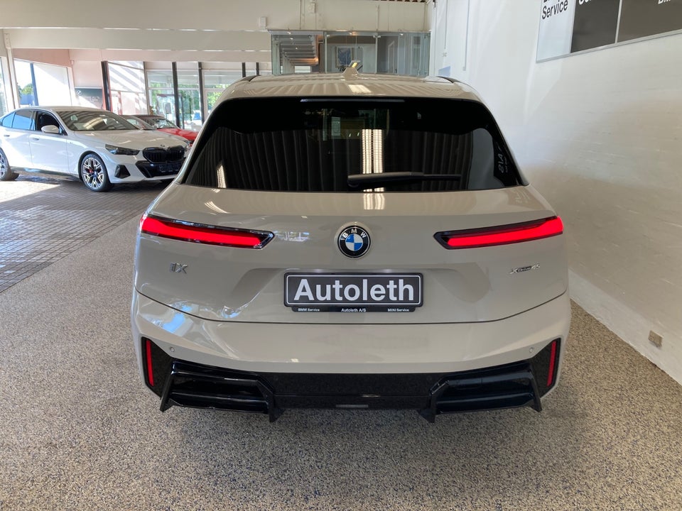 BMW iX xDrive45 M-Sport 5d
